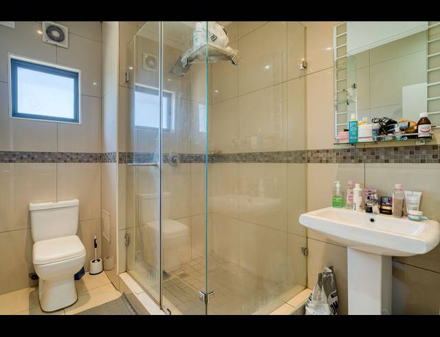 1 BEDROOM APARTMENT FOR SALE IN UMHLANGA RIDGE